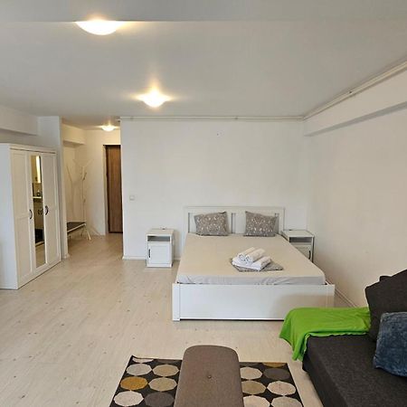 Airport Residence Отопень Екстер'єр фото
